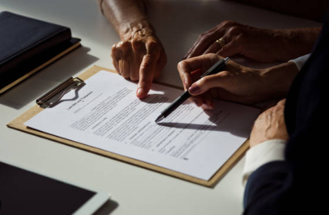 Hỗ trợ pháp lý bảo hiểm tài chính